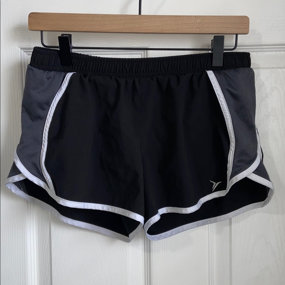 Old Navy built in brief run short